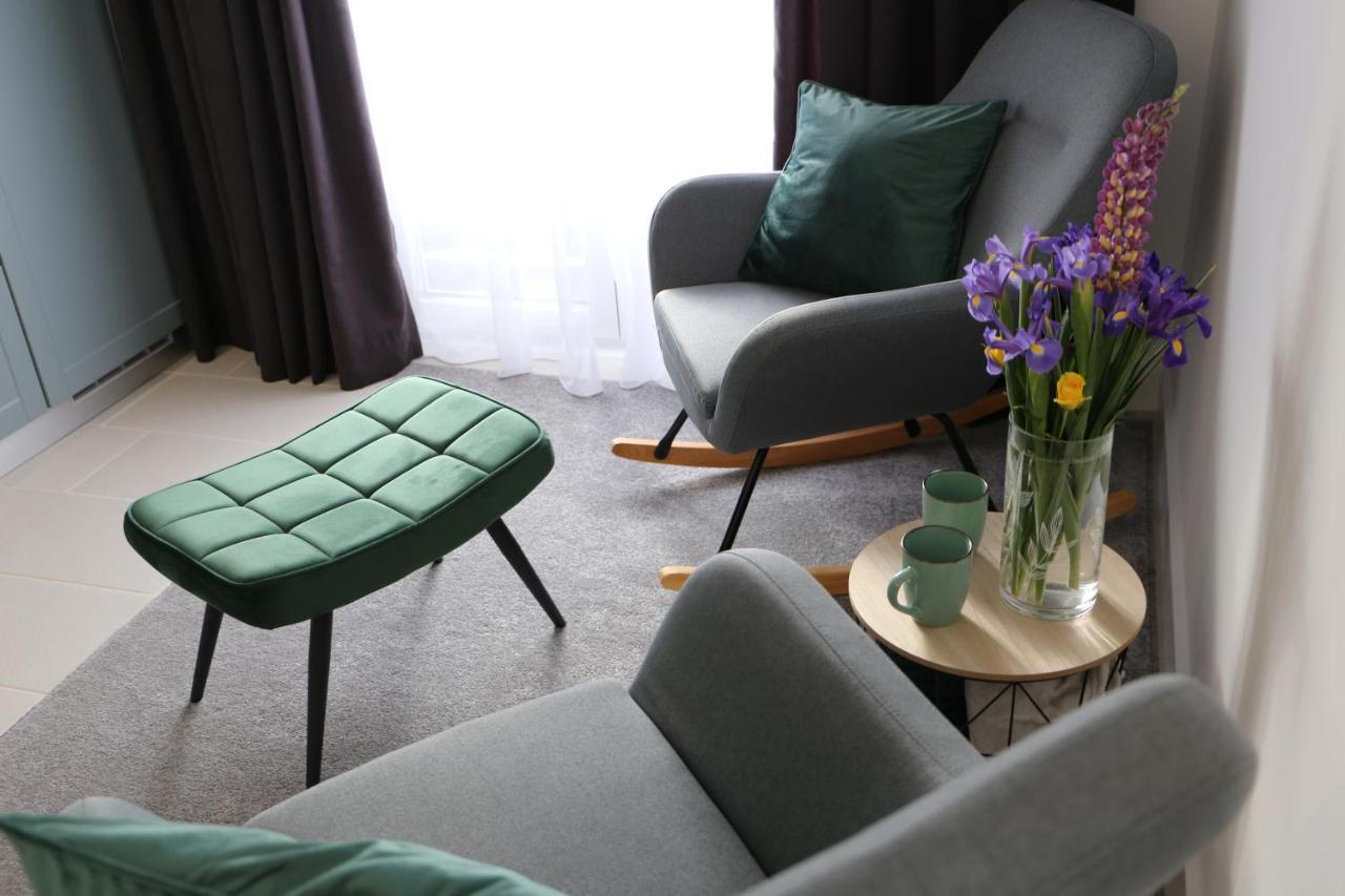 Flora Studio Apartments Кореница Екстериор снимка
