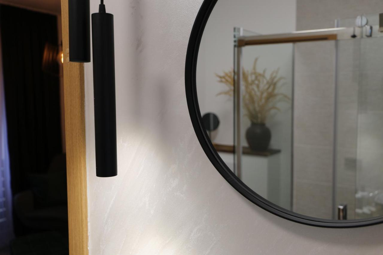 Flora Studio Apartments Кореница Екстериор снимка