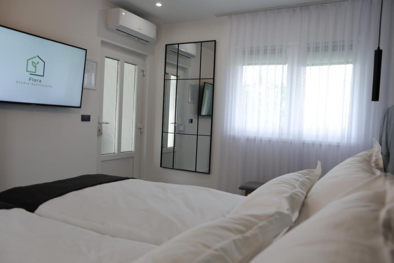 Flora Studio Apartments Кореница Екстериор снимка